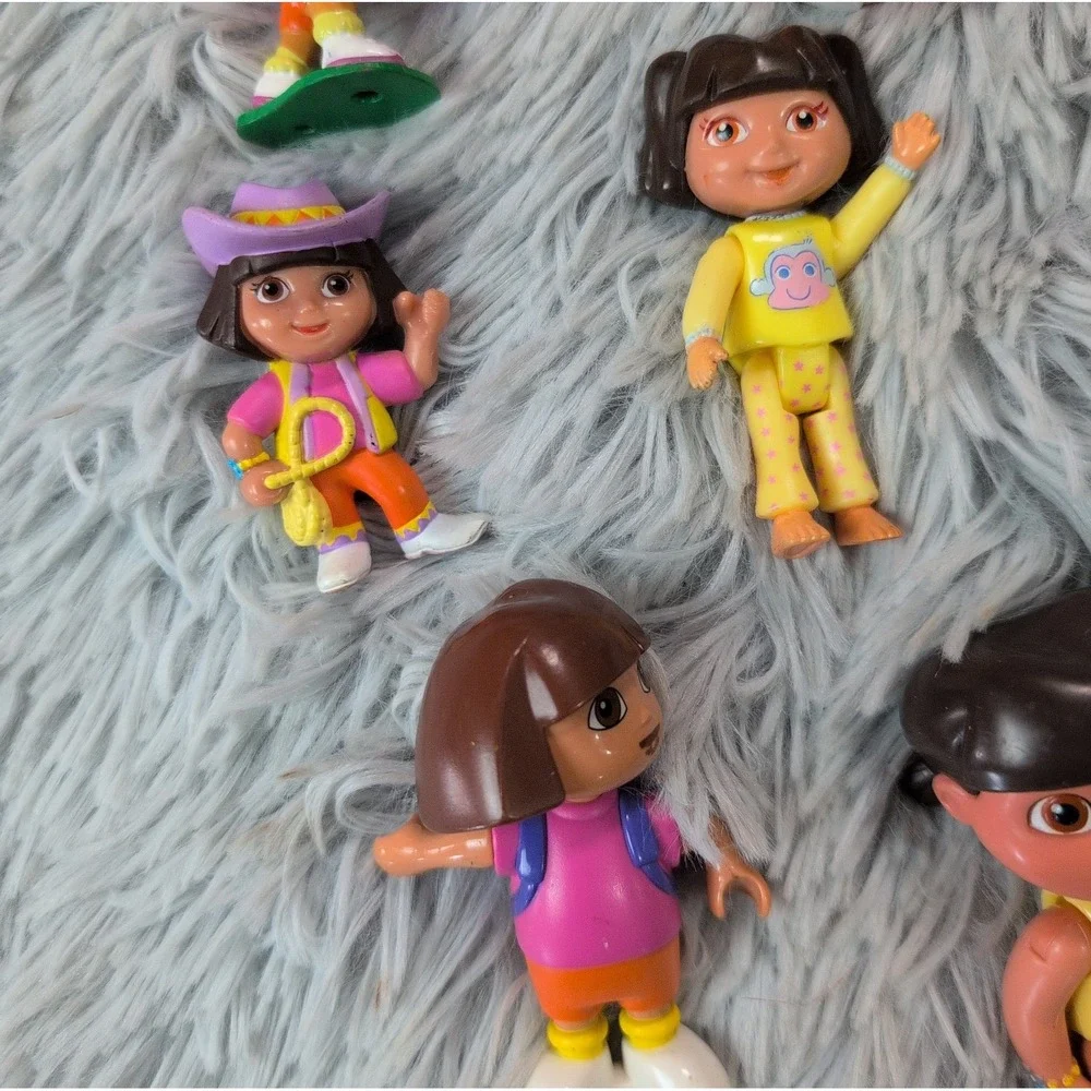 Vintage Dora the Explorer And Diego Lot of 23 Figures Toys Go Diego Go Play
